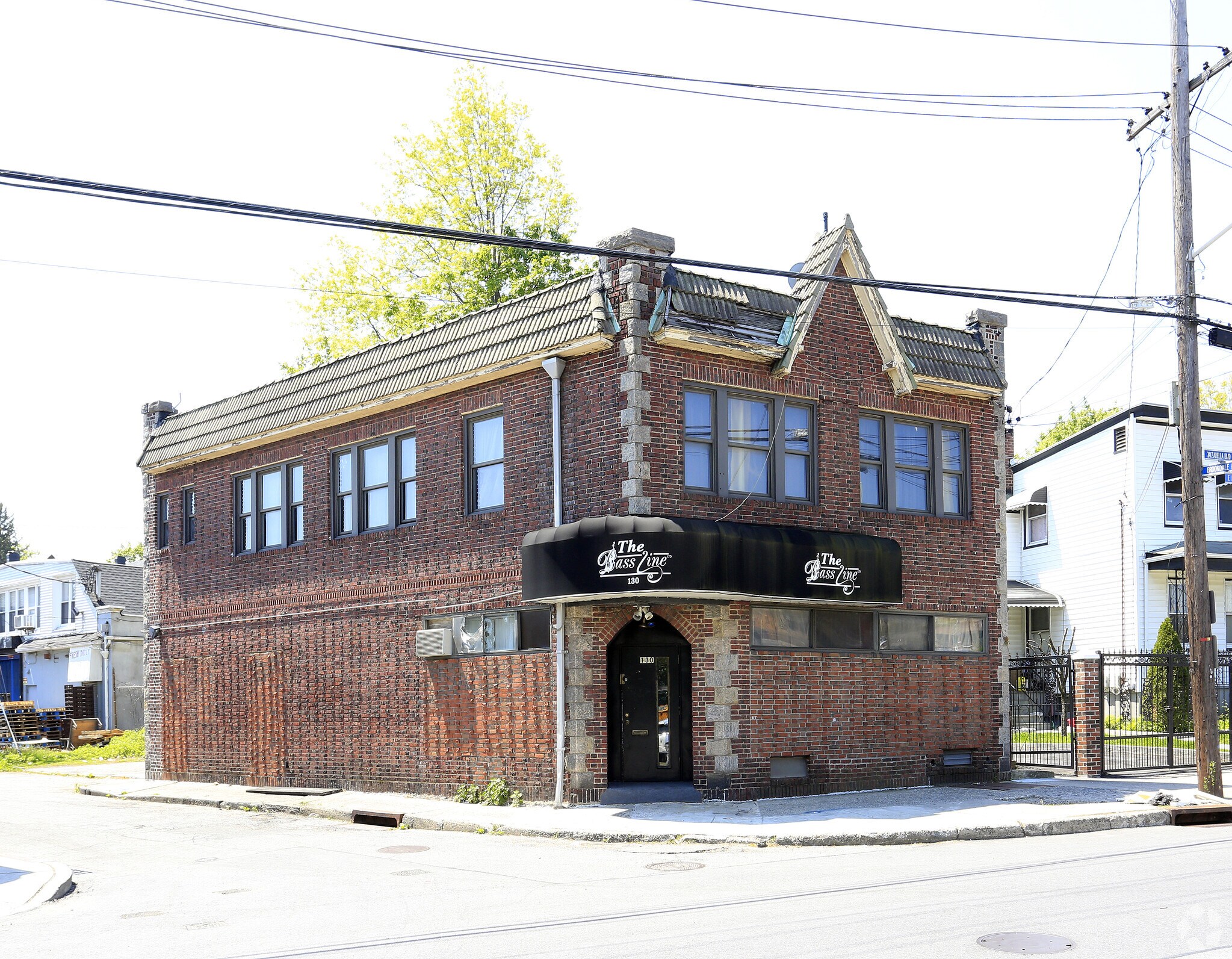 130 E First St, Mount Vernon, NY à vendre Photo principale– Image 1 sur 4