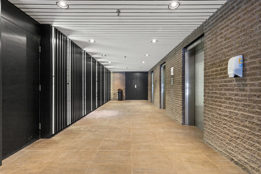 9500 Rue Meilleur, Montréal, QC à louer - Photo de l’immeuble – Image 3 sur 11