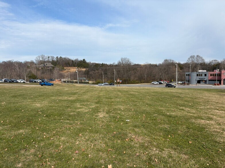 11501 Kingston Pike, Farragut, TN à louer - Photo de l’immeuble – Image 2 sur 2