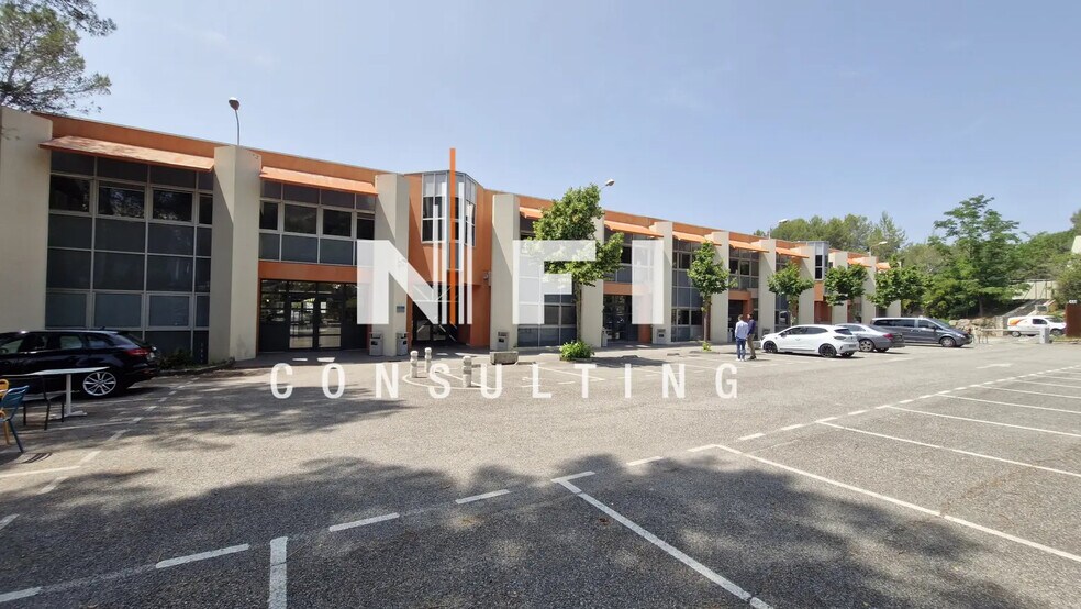 Local commercial dans Valbonne à louer - Photo de l’immeuble – Image 2 sur 4