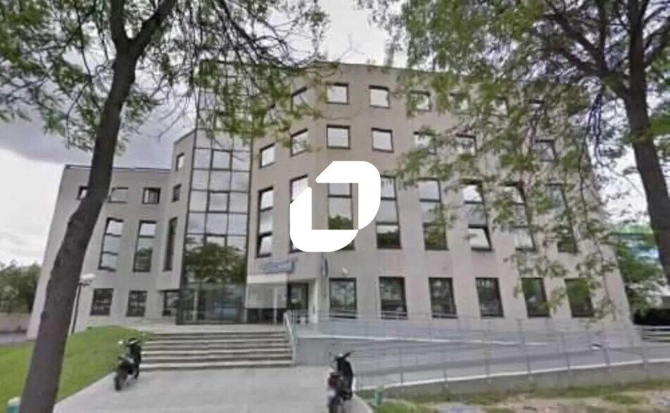 Bureau dans Rosny-sous-Bois à louer - Photo de l’immeuble – Image 1 sur 6