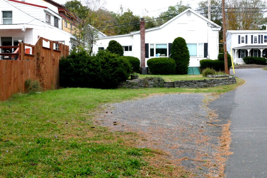 527 Main St, Cairo, NY à vendre - Photo de l’immeuble – Image 2 sur 10