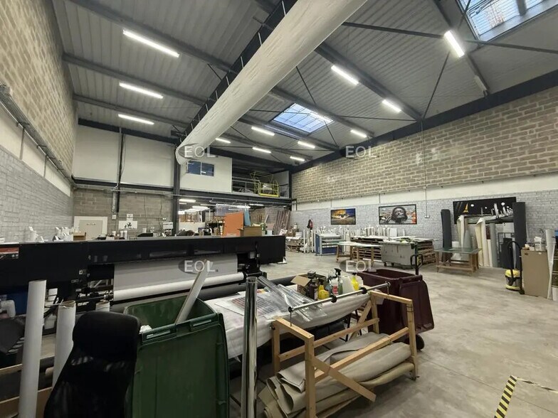 Local d'activités dans Collégien à vendre - Photo intérieure – Image 3 sur 10