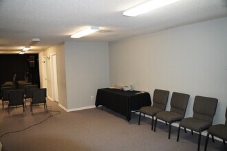 4137 Whitney Ave, Hamden, CT à louer Photo intérieure– Image 2 sur 6