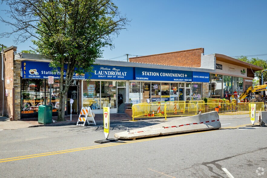 1-41 S Middle Neck Rd, Great Neck, NY à louer - Photo de l’immeuble – Image 3 sur 5