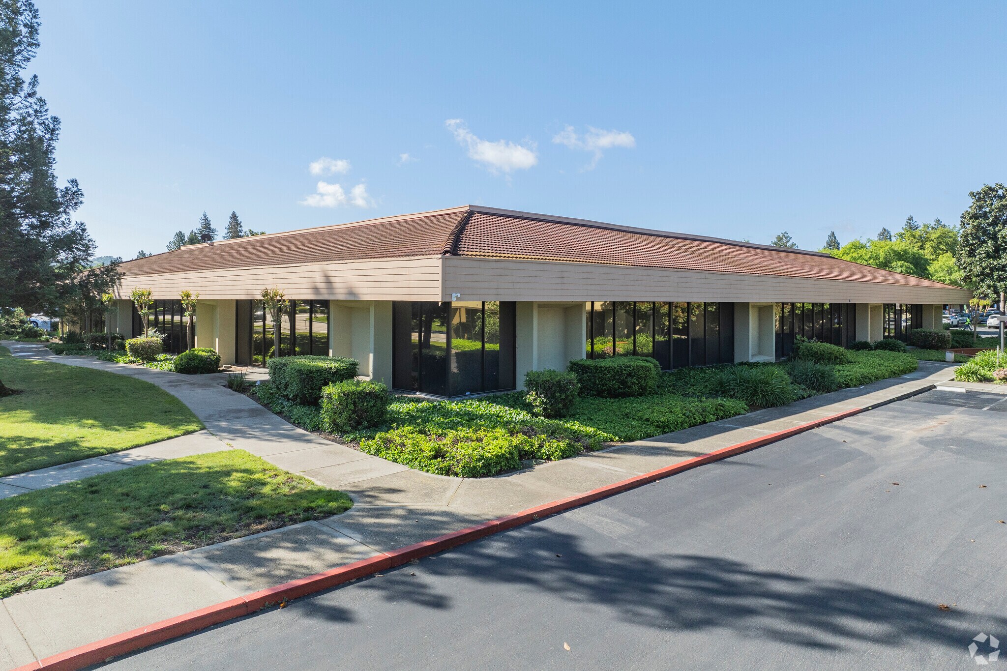 355 N Wiget Ln, Walnut Creek, CA à louer Photo principale– Image 1 sur 50