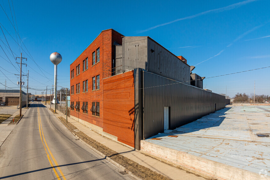 1600 Wabash Ave, Fort Wayne, IN à louer - Photo principale – Image 1 sur 26