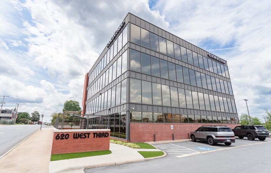 620 W 3rd St, Little Rock, AR à louer - Photo de l’immeuble – Image 1 sur 7