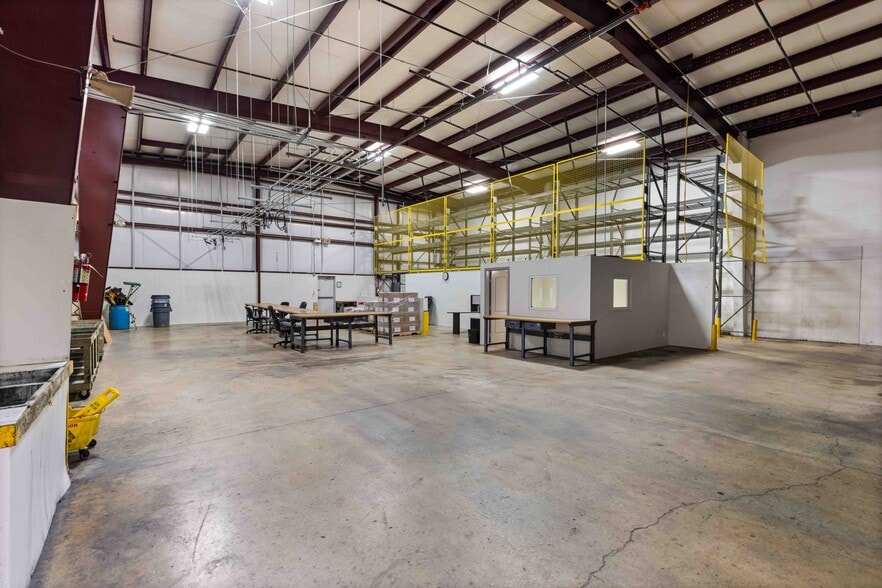 909 Shaver St, Pasadena, TX à louer - Photo intérieure – Image 3 sur 8