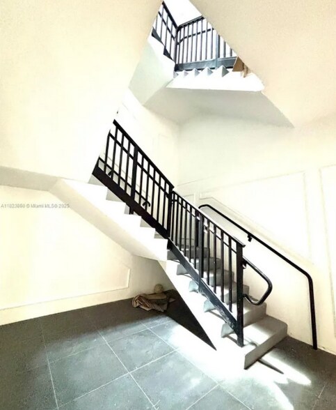 2700 SW 3rd Ave, Miami, FL à louer - Photo de l’immeuble – Image 3 sur 14