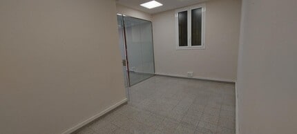 Local commercial dans Esplugues de Llobregat, Barcelona à louer Photo intérieure– Image 2 sur 5