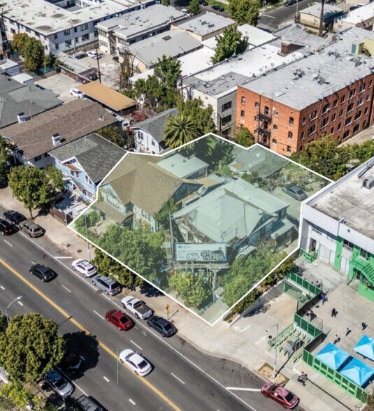 2743 W 8th St, Los Angeles, CA à vendre - Photo de l’immeuble – Image 2 sur 4