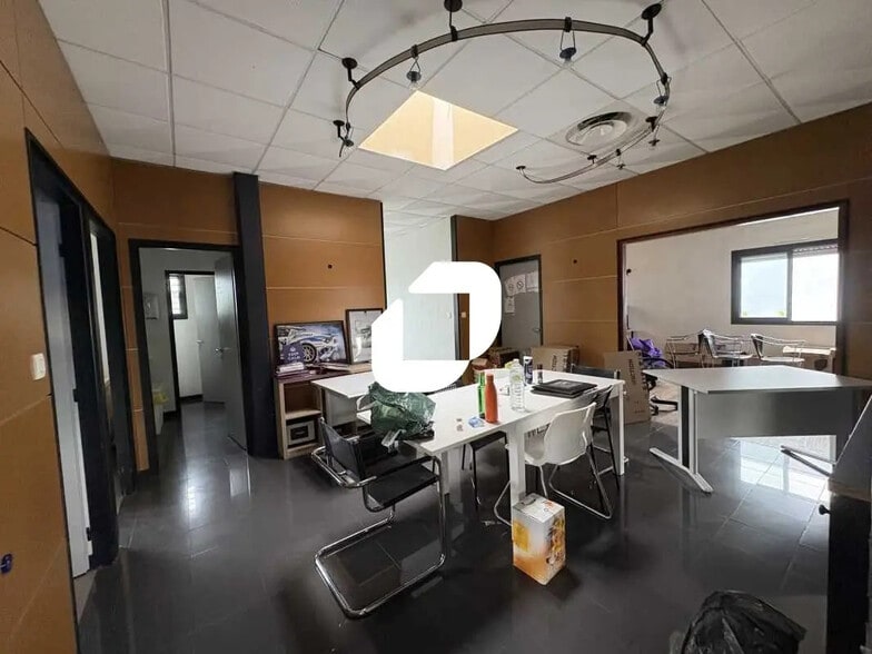 Bureau dans Cenon à louer - Photo de l’immeuble – Image 1 sur 6