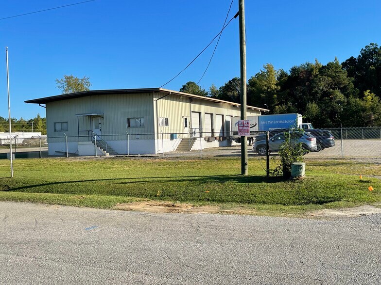 2982 Republic Ave, Florence, SC à louer - Photo de l’immeuble – Image 2 sur 2