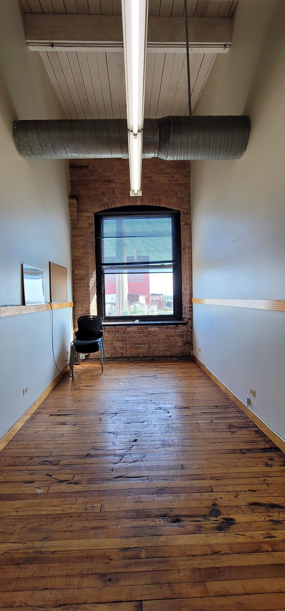 1100 W Cermak Rd, Chicago, IL à louer Photo intérieure– Image 1 sur 1