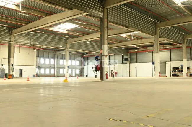 Plus de détails pour Local d'activités à louer