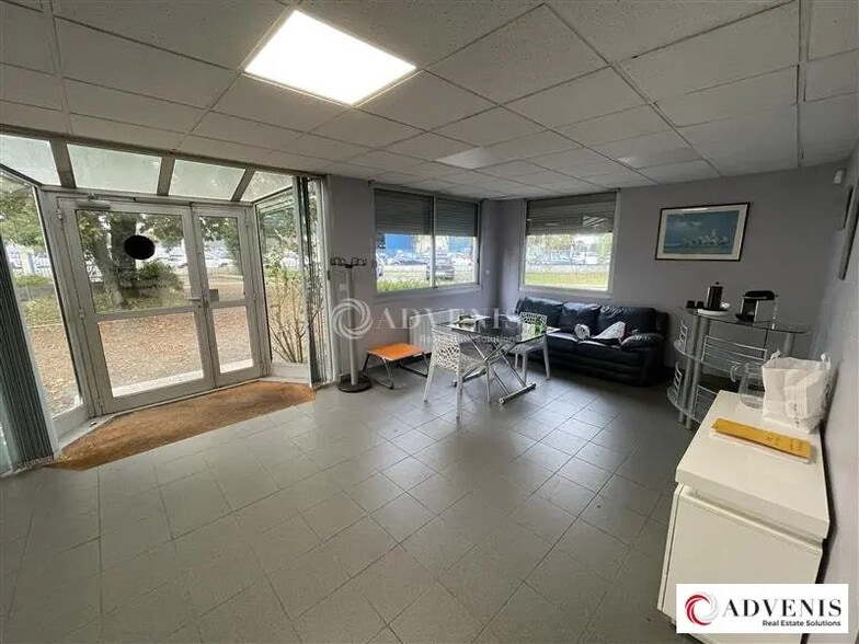 Local d'activités dans Cestas à vendre - Photo de l’immeuble – Image 2 sur 11