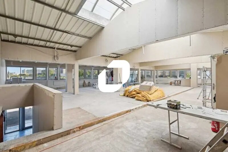 Local d'activités dans Nanterre à vendre - Photo de l’immeuble – Image 2 sur 2