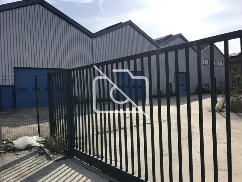 Industriel/Logistique dans Corbeil-Essonnes à louer - Photo de l’immeuble – Image 3 sur 7