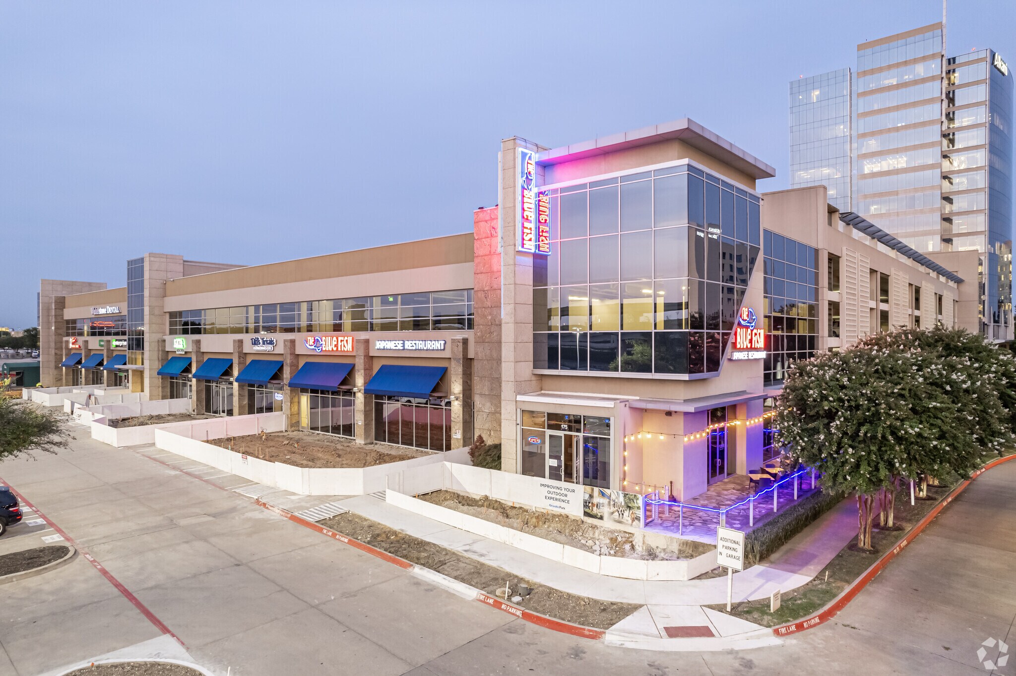 5760 State Highway 121, Plano, TX à louer Photo de l’immeuble– Image 1 sur 6