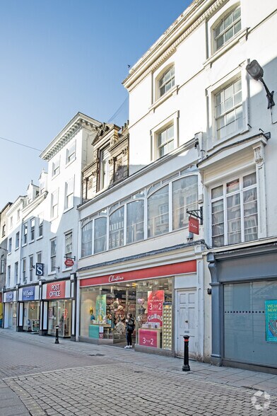 35-37 Coney St, York à louer - Photo de l’immeuble – Image 2 sur 13