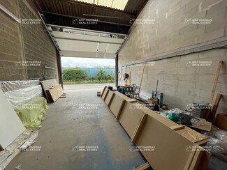 Plus de détails pour Local d'activités à louer