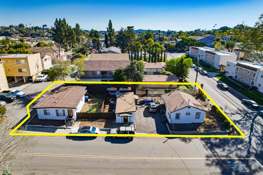 537 De Luz Rd, Fallbrook, CA à vendre - Photo de l’immeuble – Image 1 sur 8