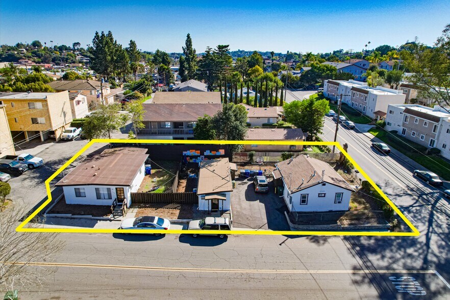 537 De Luz Rd, Fallbrook, CA à vendre - Photo de l’immeuble – Image 2 sur 11
