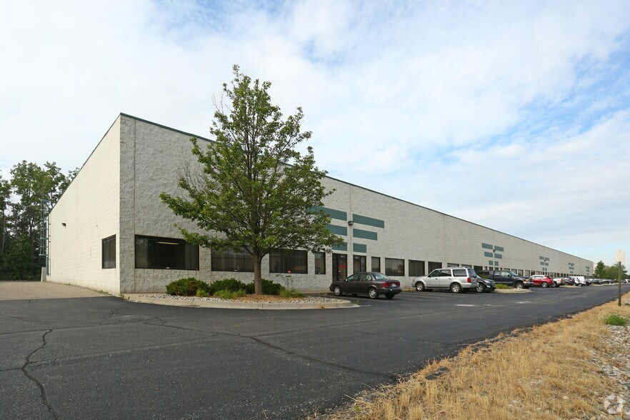 9685 Harrison Rd, Romulus, MI à louer - Photo de l’immeuble – Image 3 sur 7
