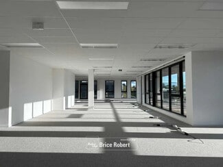 Plus de détails pour Bureau, Local d'activités à louer