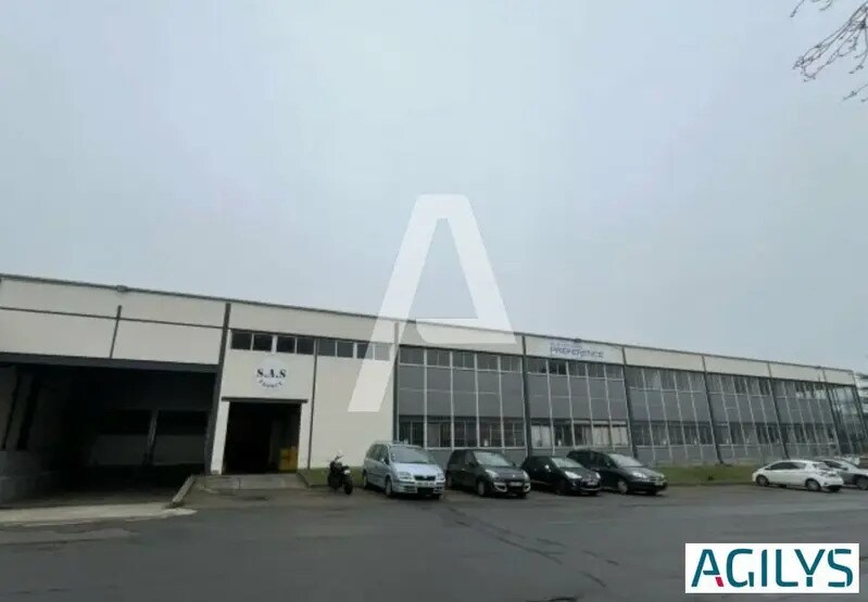 Industriel/Logistique dans Villebon-sur-Yvette à louer - Photo de l’immeuble – Image 1 sur 7