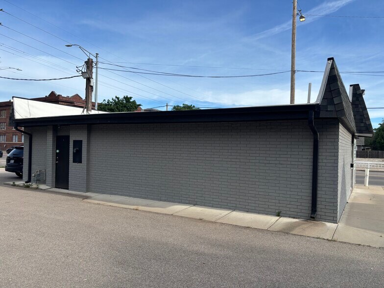 1356 N Emporia St, Wichita, KS à vendre - Photo de l’immeuble – Image 3 sur 41