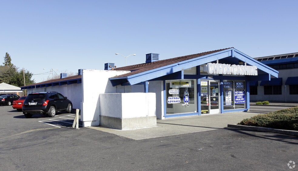 1338 W Texas St, Fairfield, CA à vendre - Photo principale – Image 1 sur 8