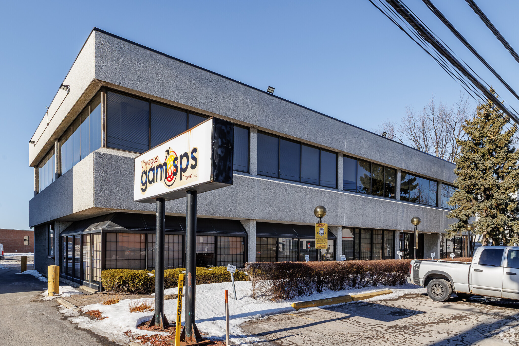 5415 Rue Paré, Mt Royal, QC à louer Photo principale– Image 1 sur 6