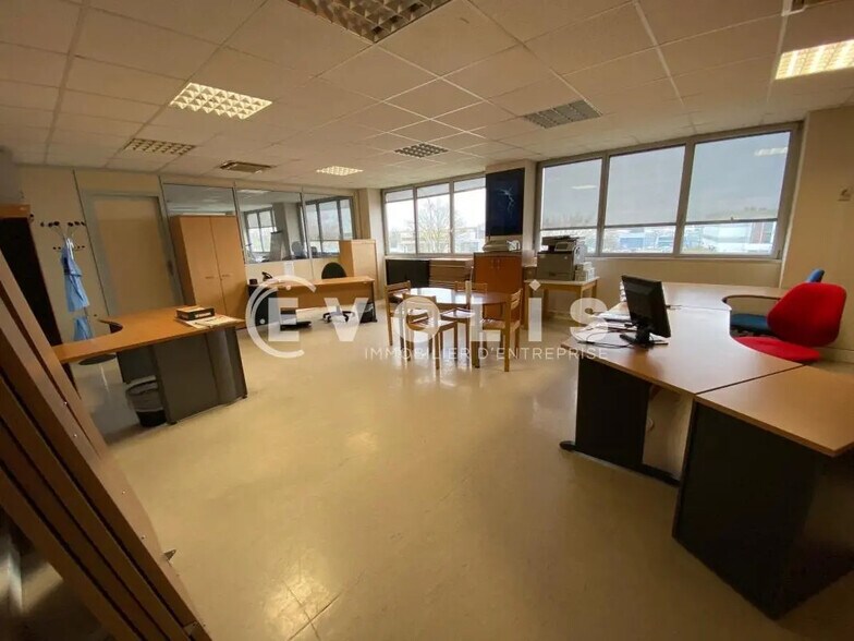 Bureau dans Amiens à louer - Photo de l’immeuble – Image 2 sur 3