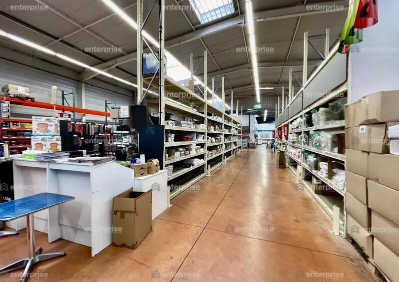 Local d'activités dans Rivery à vendre - Photo intérieure – Image 2 sur 4