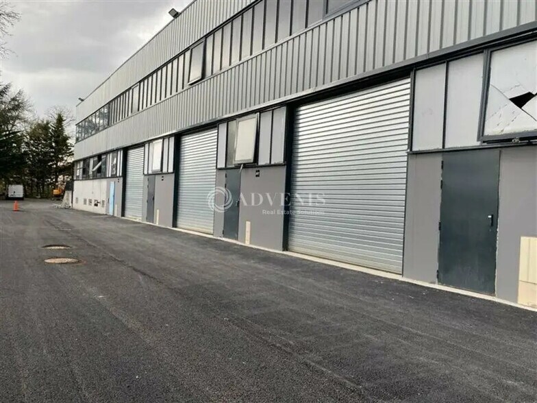 Local d’activités dans Noisy-le-Grand à louer - Photo de l’immeuble – Image 1 sur 5