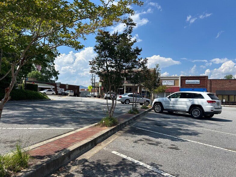 15 Courthouse Sq, Cleveland, GA à vendre - Photo de l’immeuble – Image 2 sur 15