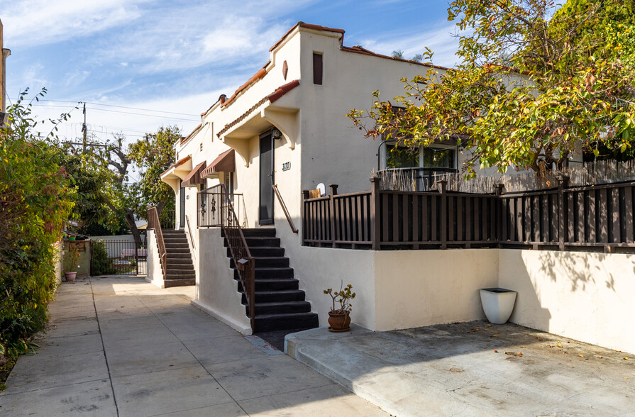 3170-3172 Larga Ave, Los Angeles, CA à vendre - Photo principale – Image 1 sur 27