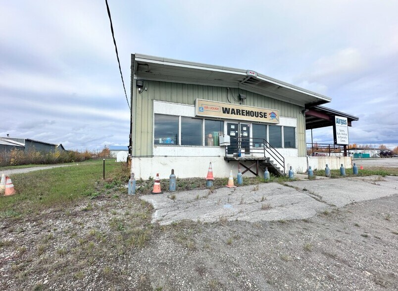 2200 Van Horn Rd, Fairbanks, AK à vendre - Photo de l’immeuble – Image 3 sur 4