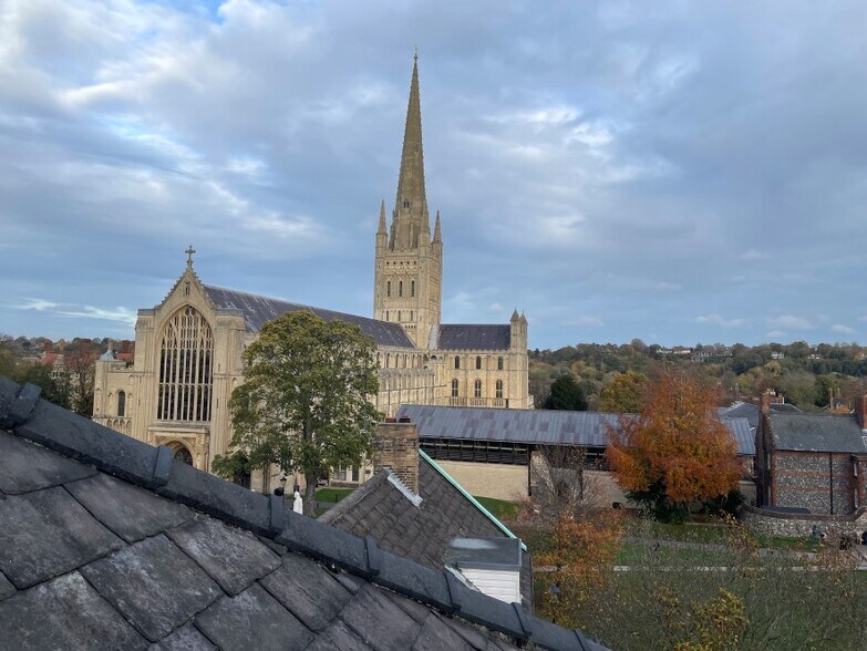 22 Tombland, Norwich à vendre - Photo de l’immeuble – Image 2 sur 14