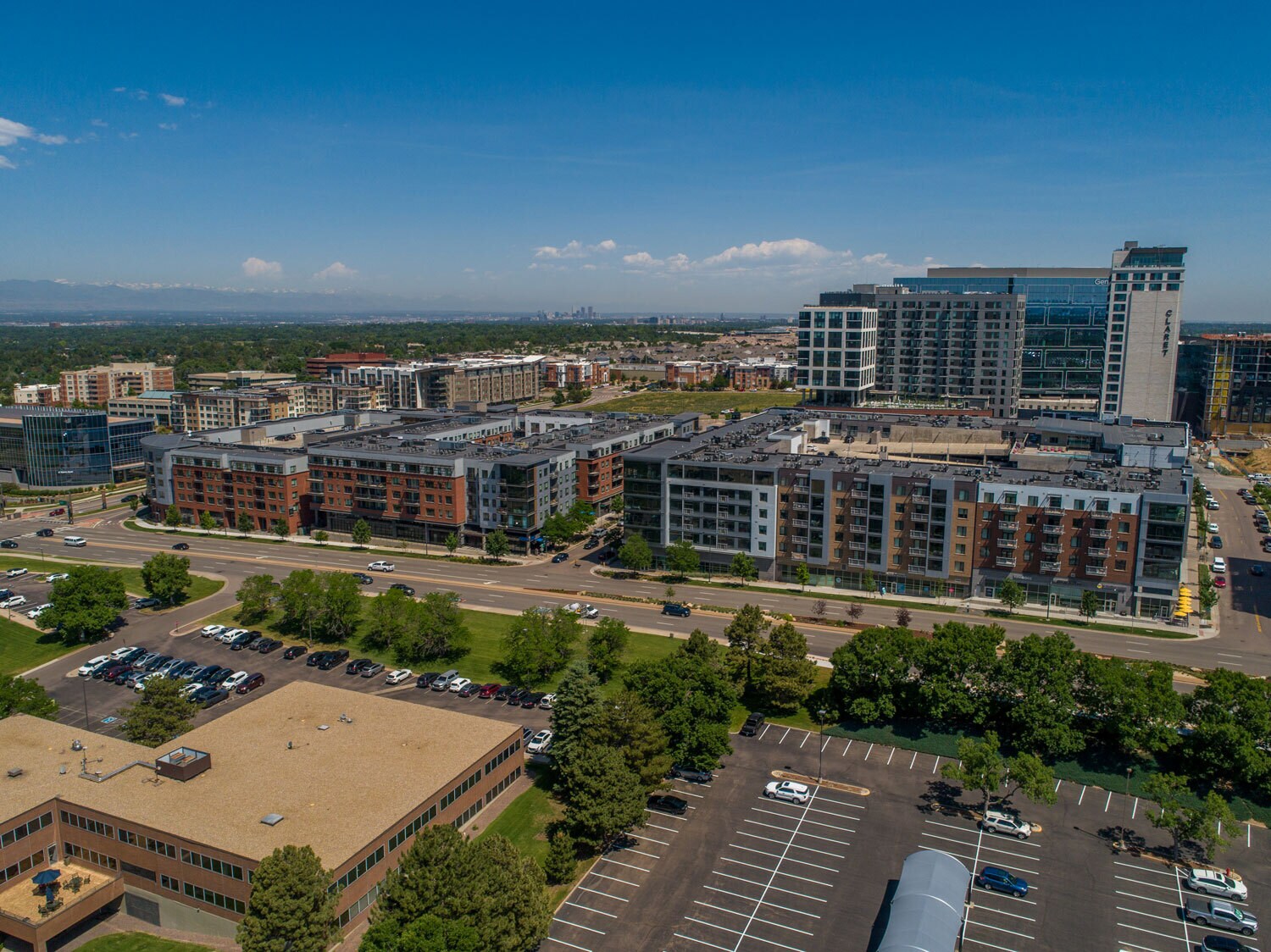 6750 E Chenango Ave, Denver, CO à louer Photo de l’immeuble– Image 1 sur 26