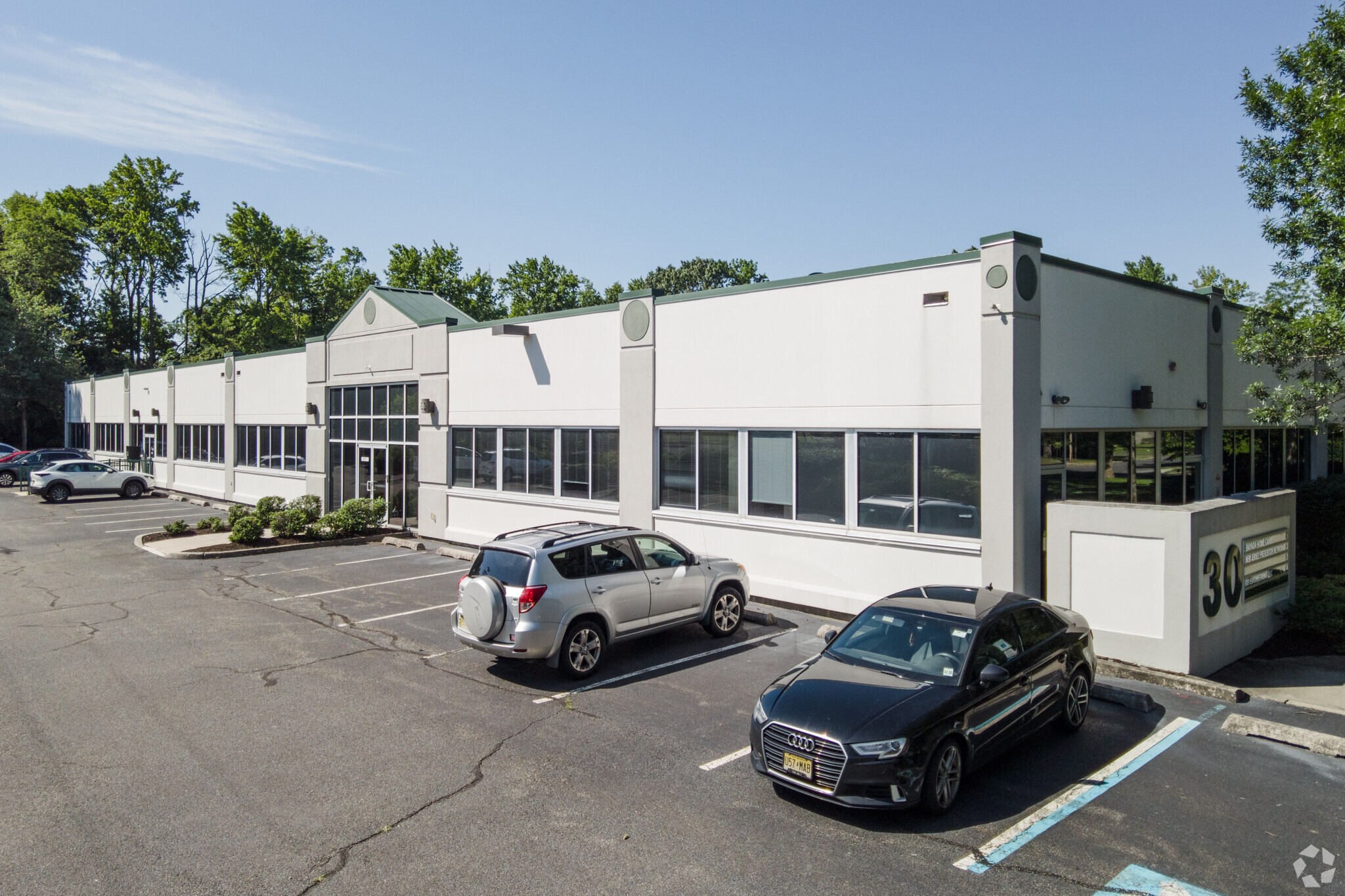 30 Park Rd, Tinton Falls, NJ à louer Photo de l’immeuble– Image 1 sur 7