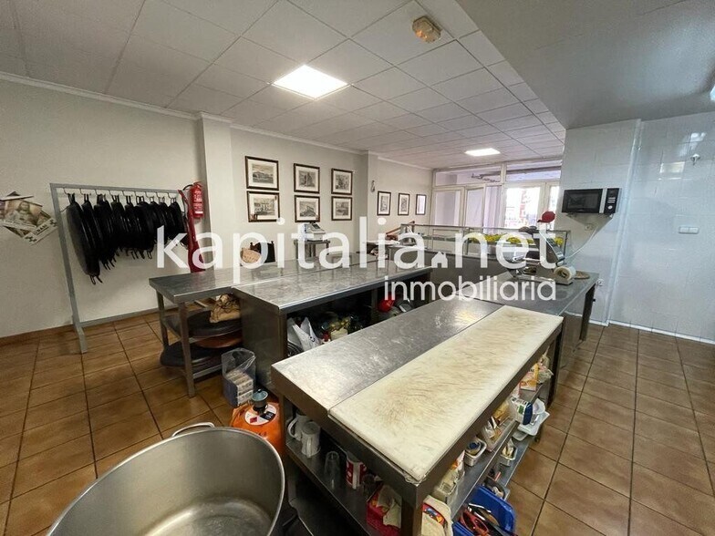 Local commercial dans València à vendre - Photo de l’immeuble – Image 1 sur 7