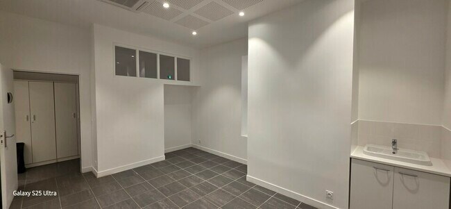 Plus de détails pour 7 Rue Albert Joly, Le Vésinet - Bureau/Médical à louer