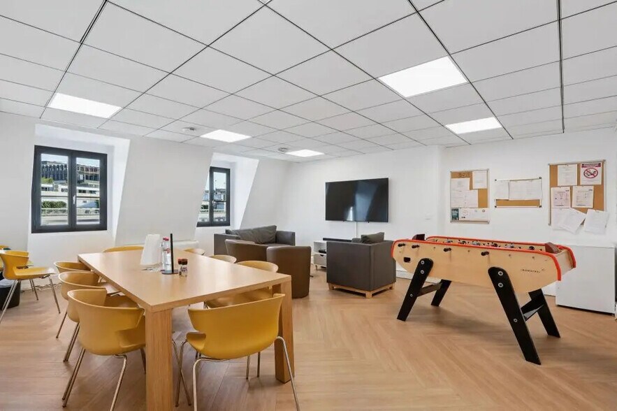 160 Boulevard Haussmann, Paris à louer - Photo de l’immeuble – Image 3 sur 7