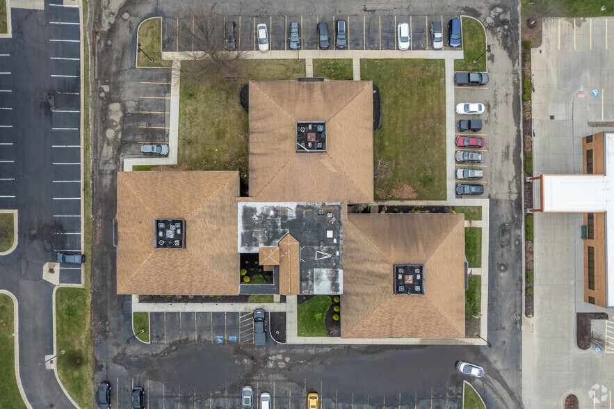 3570 Executive Dr, Uniontown, OH à louer - Aérien – Image 2 sur 10