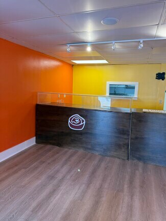 Plus de détails pour 4 W Main St, Christiansburg, VA - Local commercial à louer
