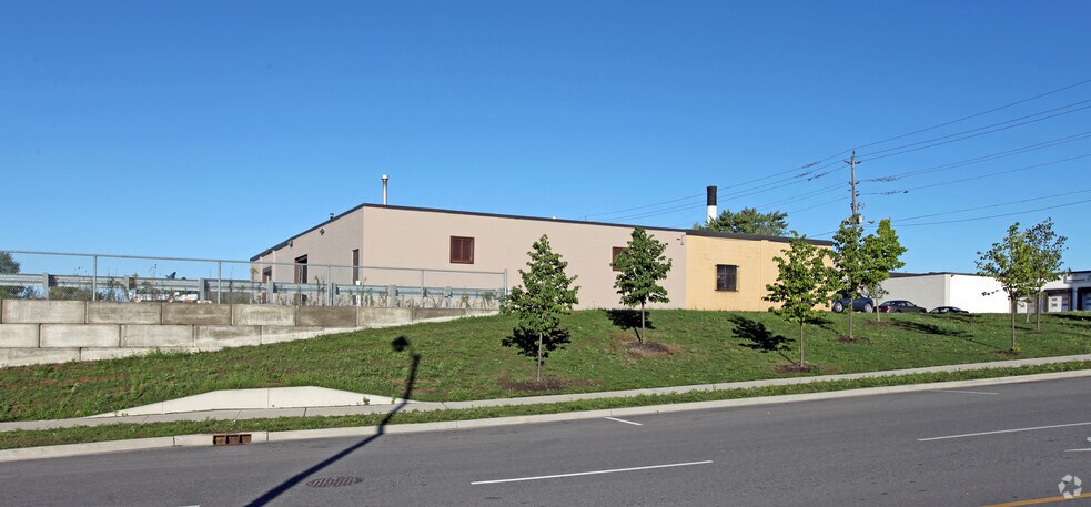 73 Hunt St, Ajax, ON à vendre - Photo de l’immeuble – Image 2 sur 2