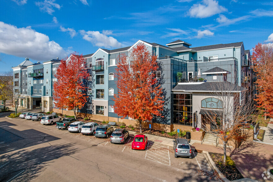 110 E 1st St, Chaska, MN à louer - Photo principale – Image 3 sur 68